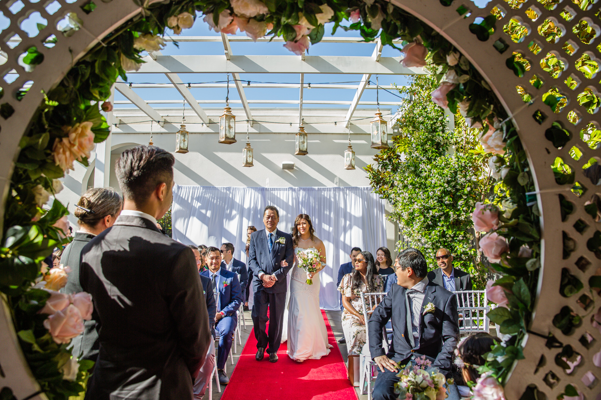 Michael & Lea's Chinese Wedding Photography | White Night Receptions - Twenty One Wedding ...